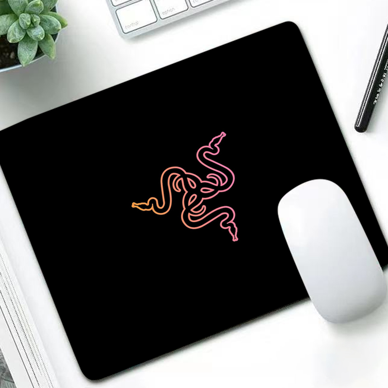 Laptop Accessories Bundle - แผ่นรองเมาส์เรเซอร์สุดหรู ลายอนิเมะ สำหรับเกมเมอร์ แผ่นรองโต๊ะสำหรับเล่นเกมพีซี ตู้เกมมิ่ง แล็ปท็อป